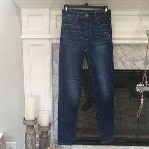 AE Super Hi-Rise Jeans! NWOT Sz 4